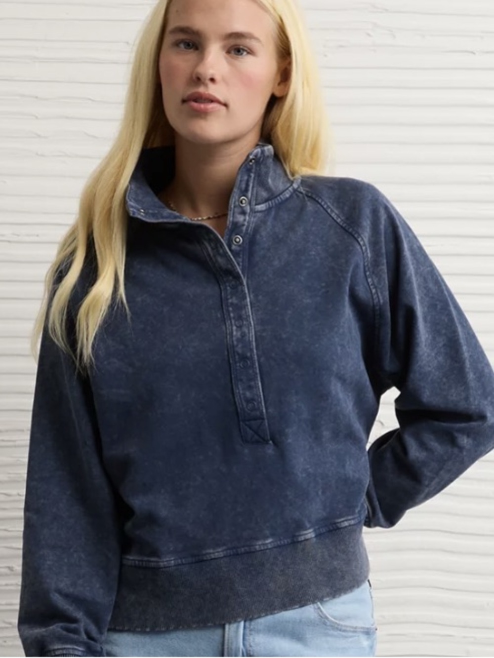 American Eagle Big Hug Live-In Seriously Soft Blue Henley Sweater Large